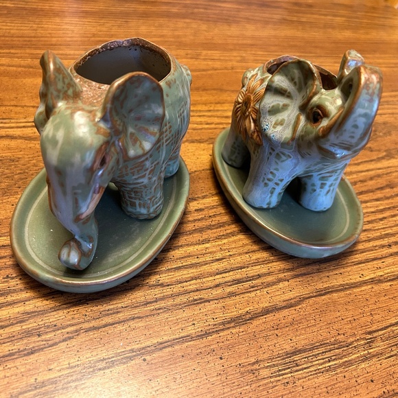 Handcrafted green ceramic elaphent planters with base. - Picture 1 of 6